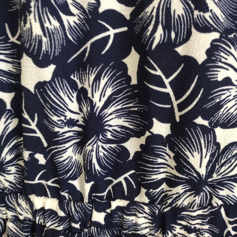 Michael Michael Kors NWT Navy White Floral Button Up Jumpsuit Size Medium